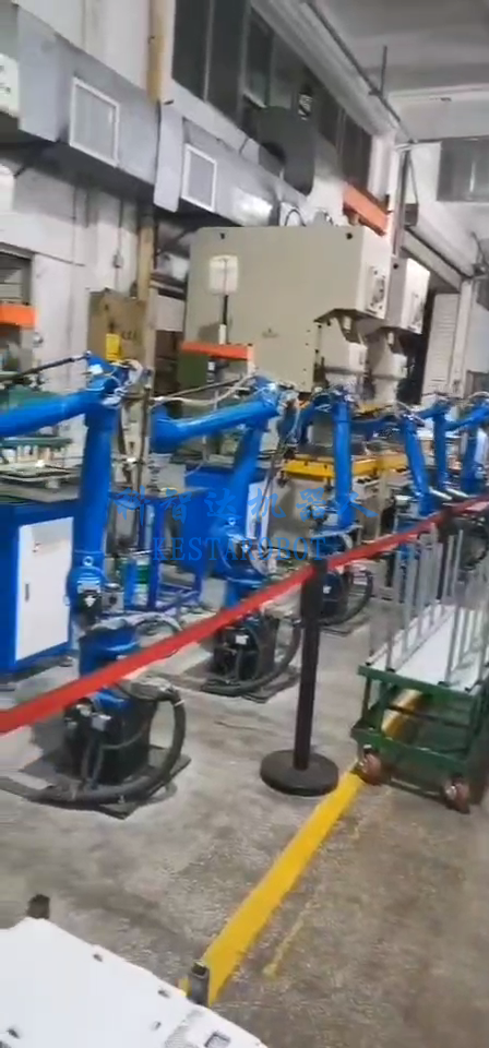 沖壓機器人多少錢一臺(圖3) 沖壓機器人多少錢一臺(圖3)